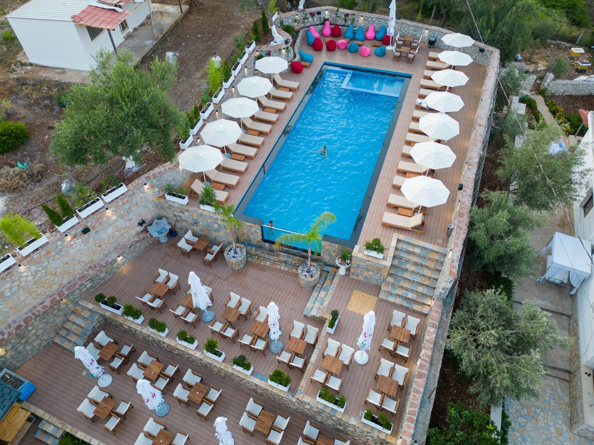 Hotel Memaj Ksamil Exteriör bild